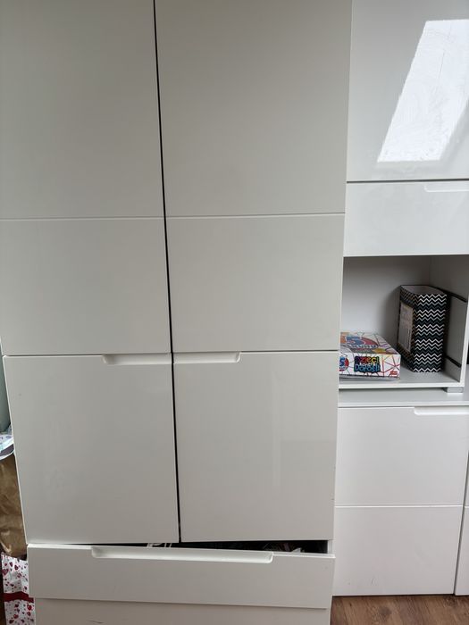 Meble mlodziezowe wraz z lozkiem