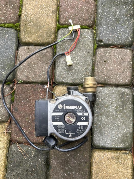 Pompa Grundfos Immergas Zeus Victrix