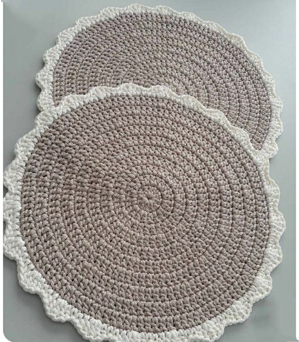 Individuais de mesa em crochê