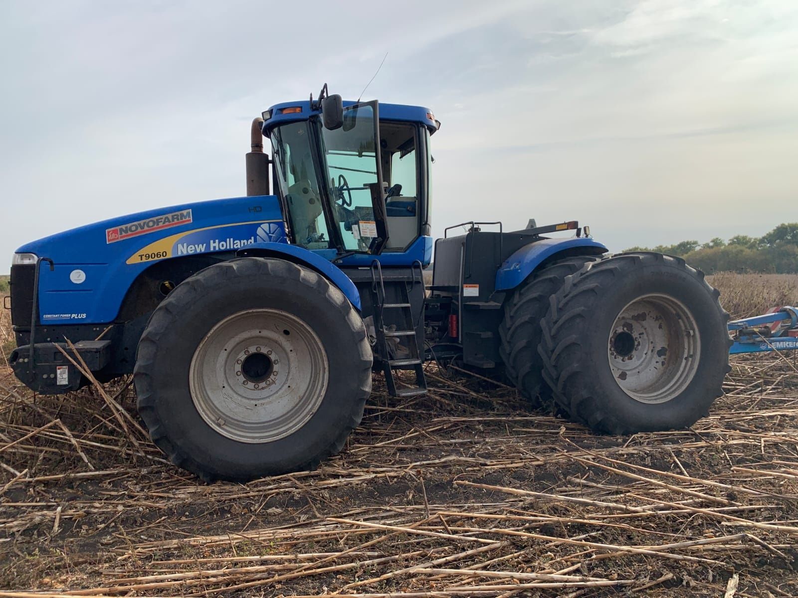 New Holland T9060