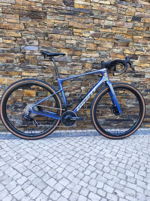 Gravel Giant Revolt Advanced Pro 0 2025