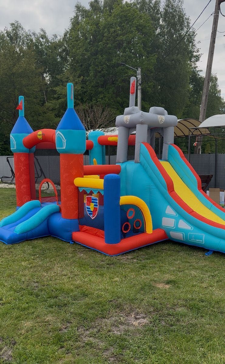 Dmuchany Zamek GRYFA z Trampoliną + Dmuchawa – Frajda dla Dzieci!