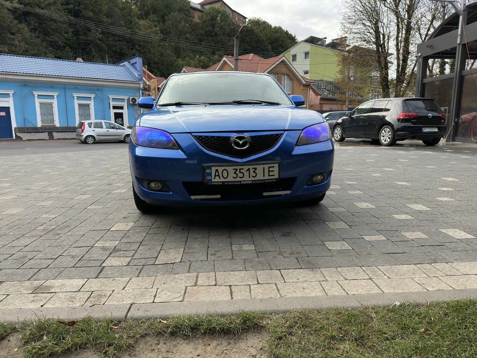 Mazda 3  1.6 Бензин