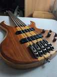 Gitara basowa Ibanez BTB675