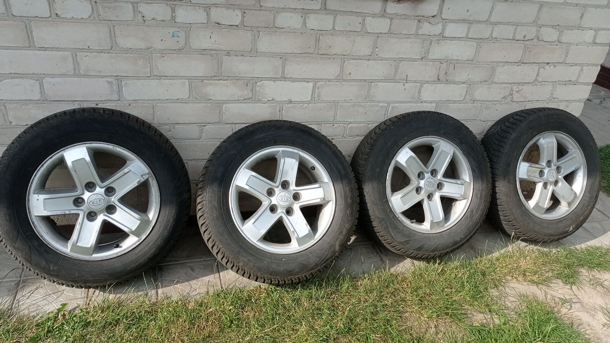 Диски з шинами R16 5x112 6,5j