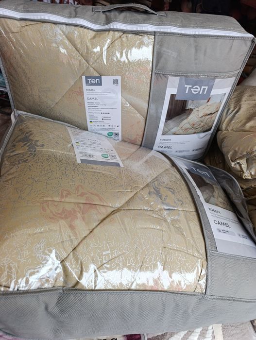 Ковдра тепла з верблюжим волокном. ТЕП. 450 Щільність.