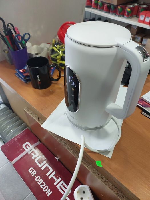 Елетрочайник Grünhelm