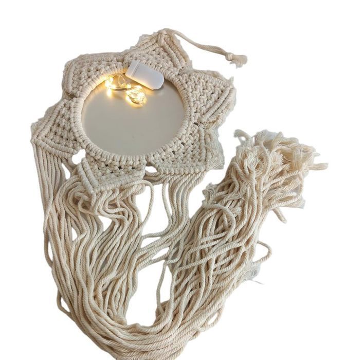 Makrama Wisząca  z Lustrem i lampkami