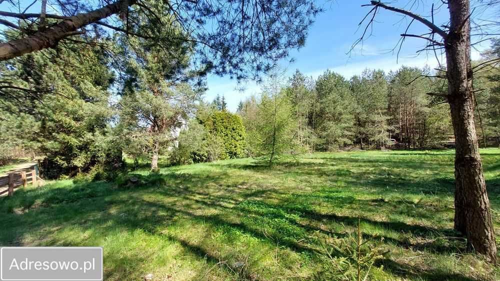 Piękna działka pomiędzy jeziorami na Kaszubach. 57 km od morza.