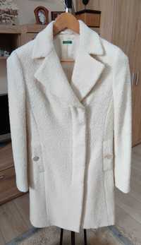 Женское демисезонное пальто UNITED COLORS OF BENETTON размер 42