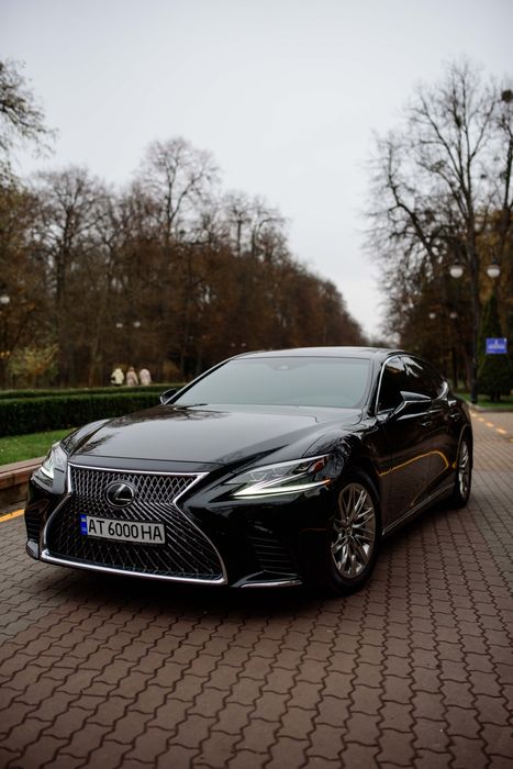 Продам Lexus Ls500