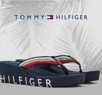 Tommy Hilfiger,  в'єтнамки на платформі