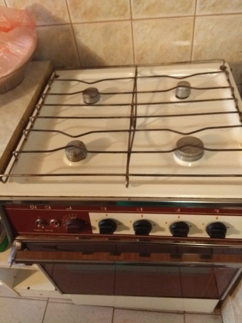 Продам газову плиту(Брест)