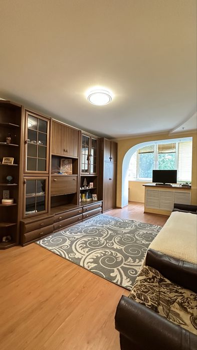 Продаз 3к Заріччя . Цегла. 1992р будинок