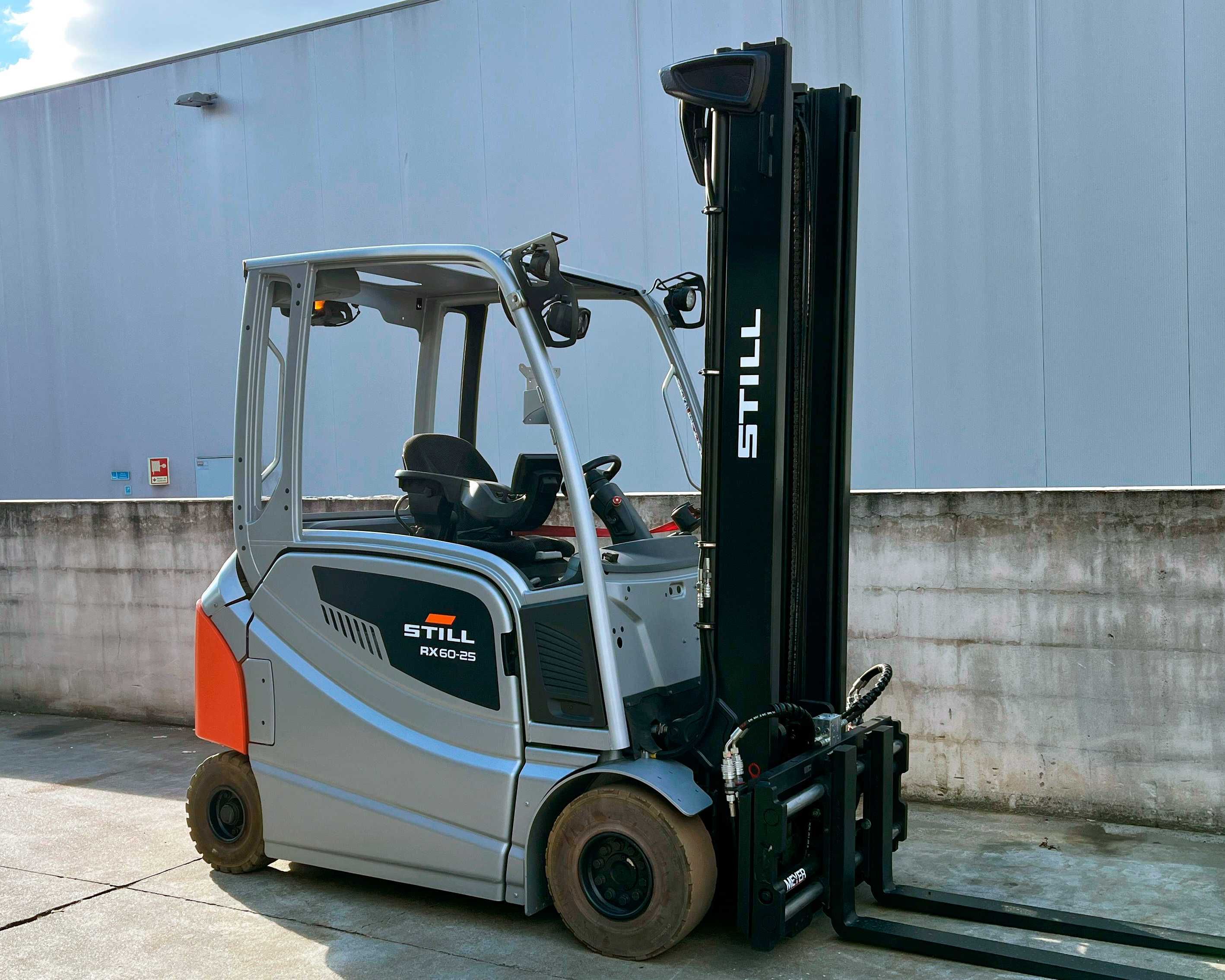 Empilhador elétrico Still  2500 kg