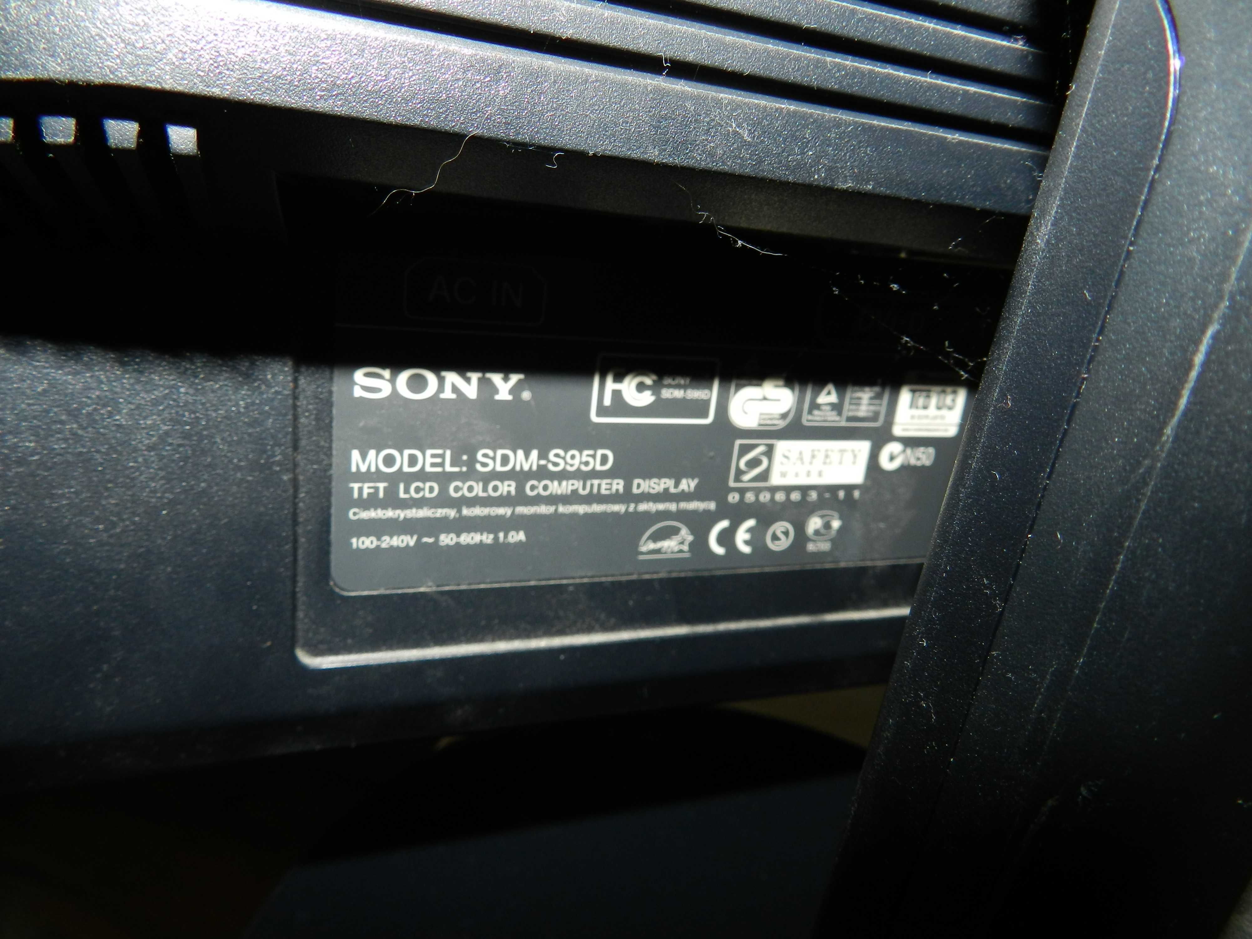 monitor Sony SDM-S95D LED