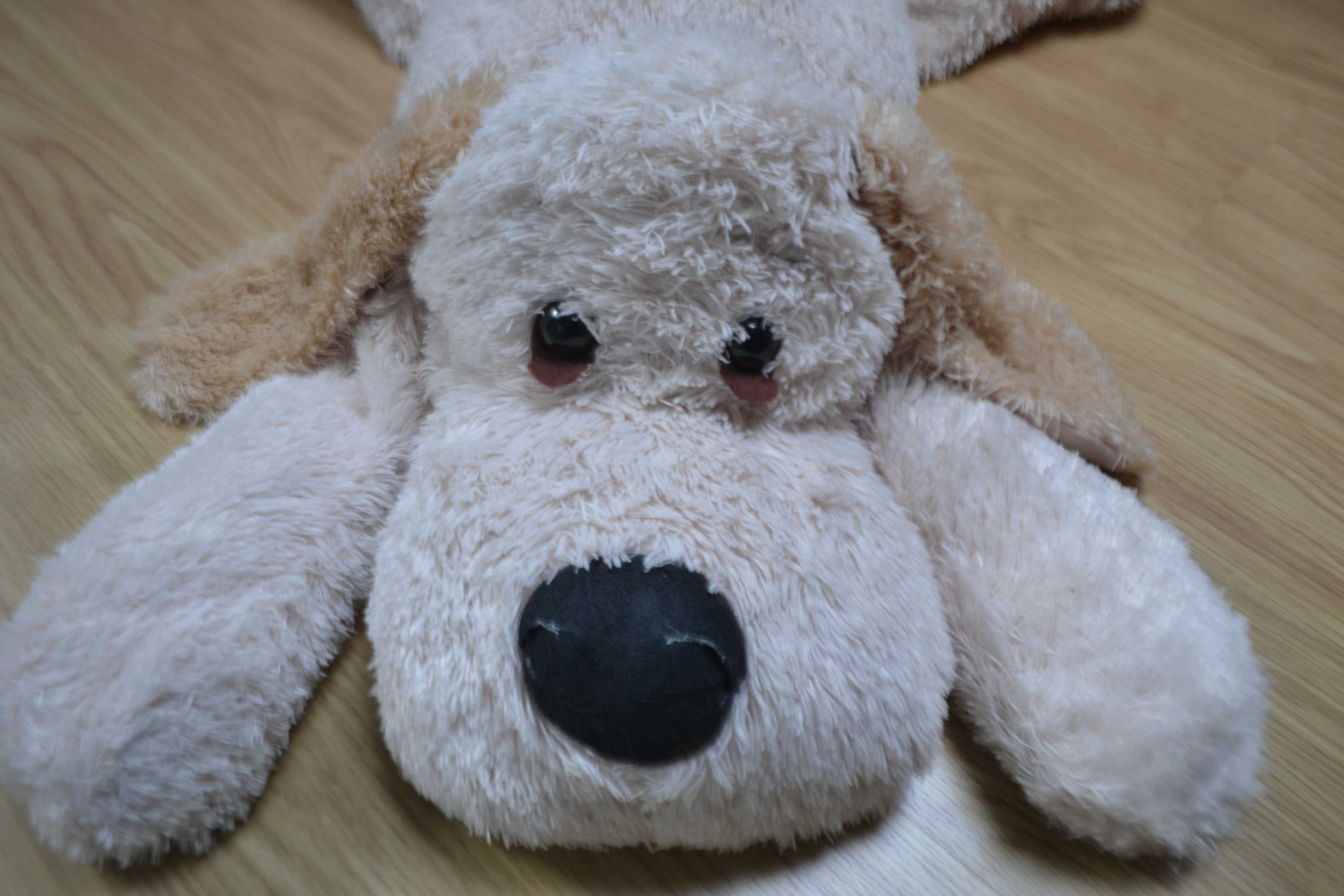 Bonito cão maleável e felpudo de 90 cm