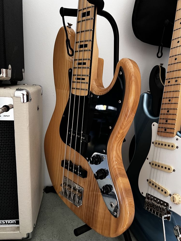 Baixo Harley benton jazz bass + Fender rumble 15