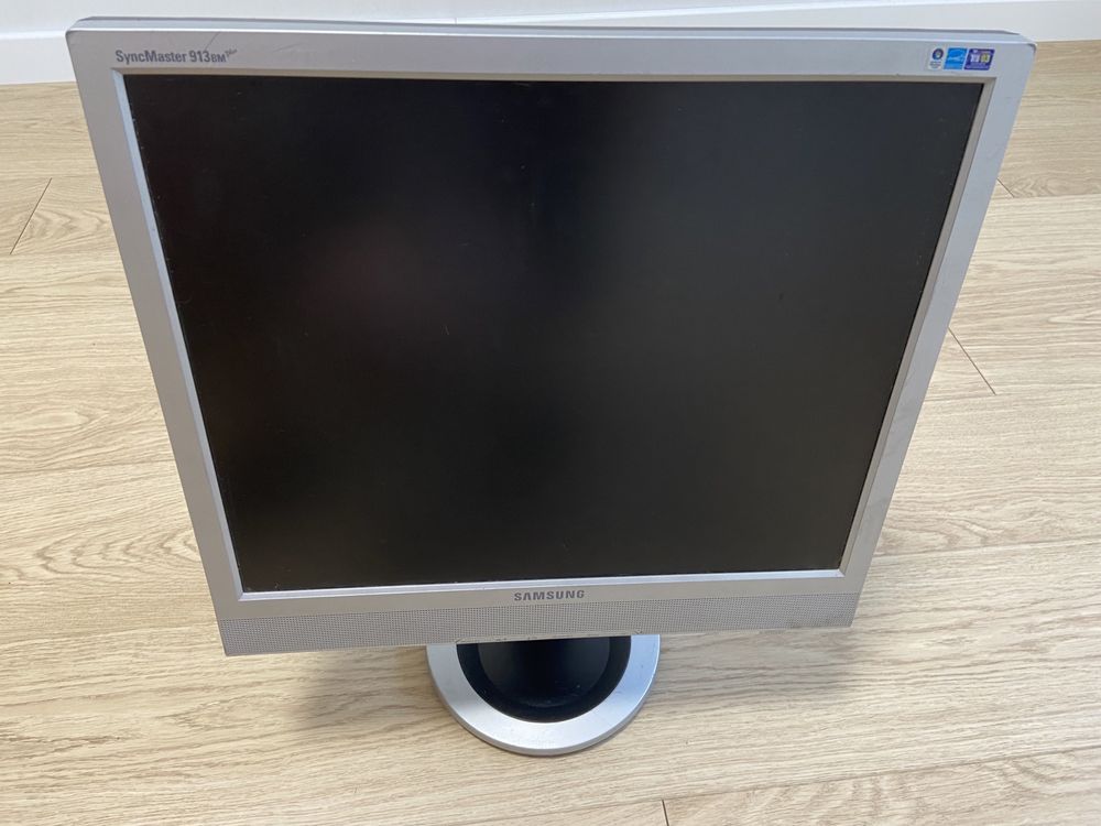 Монитор Samsung 913BM Plus