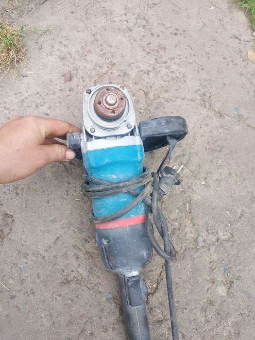 Продам шлифмашинку