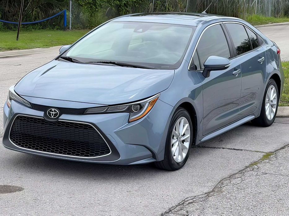 Toyota Corolla      2021
