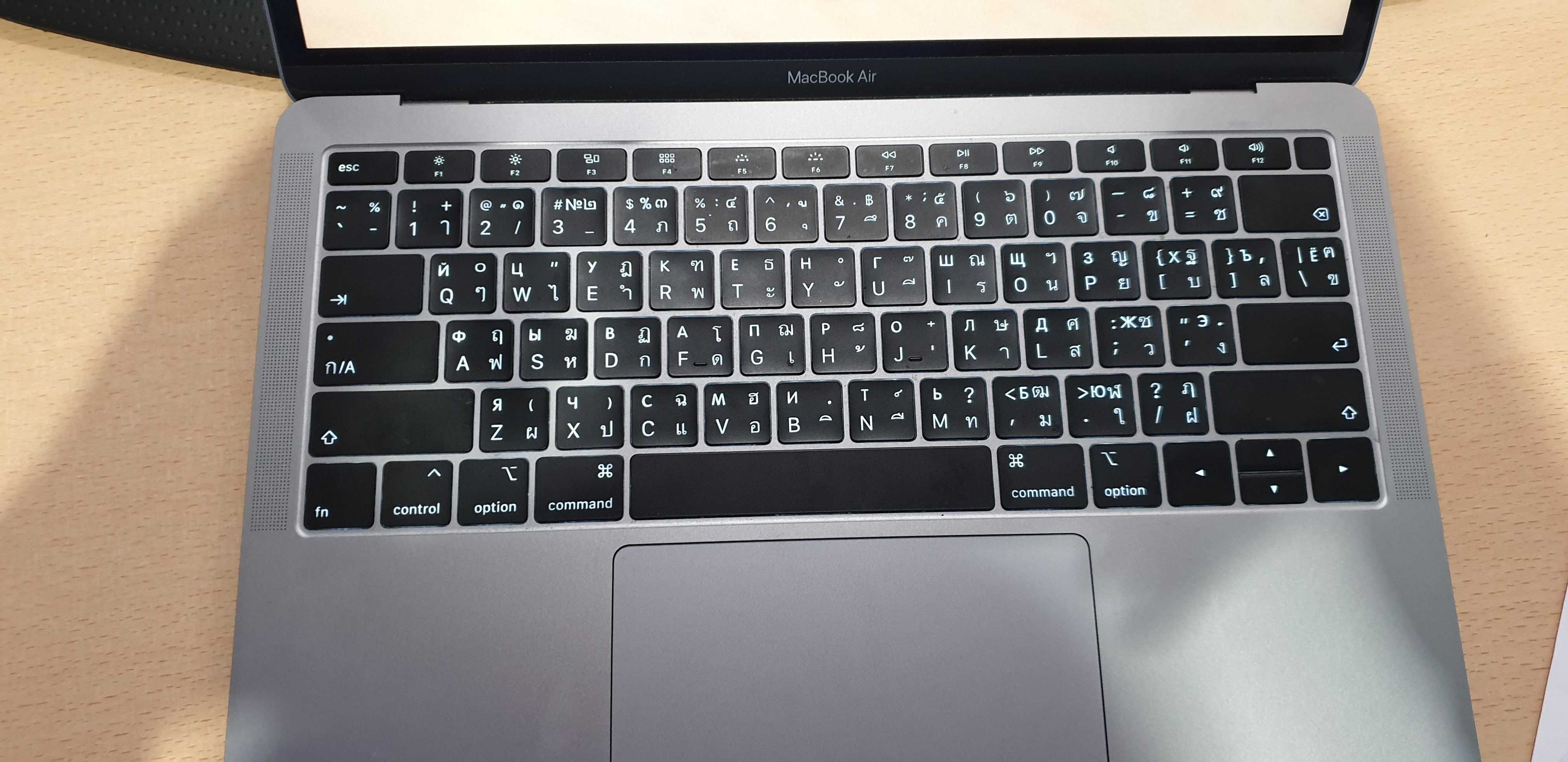 Гравіювання клавіатури | Лазерна гравіровка ноутбука