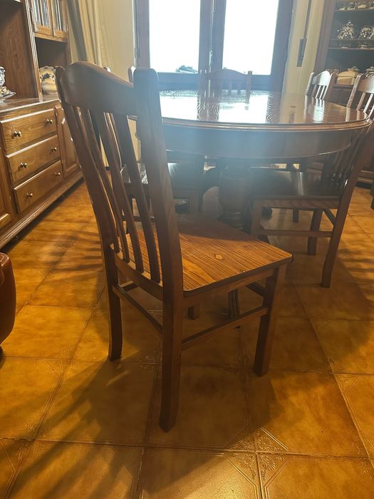 Mesa de jantar com 6 cadeiras