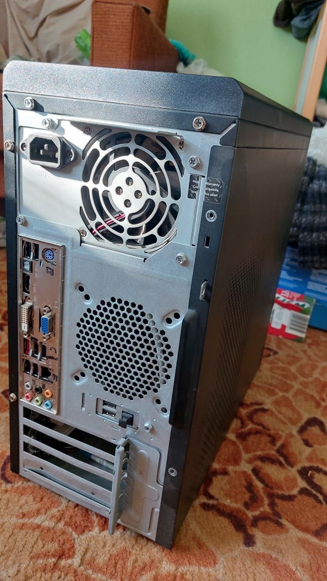 Komputer tanio Asus AMD x2 5200+