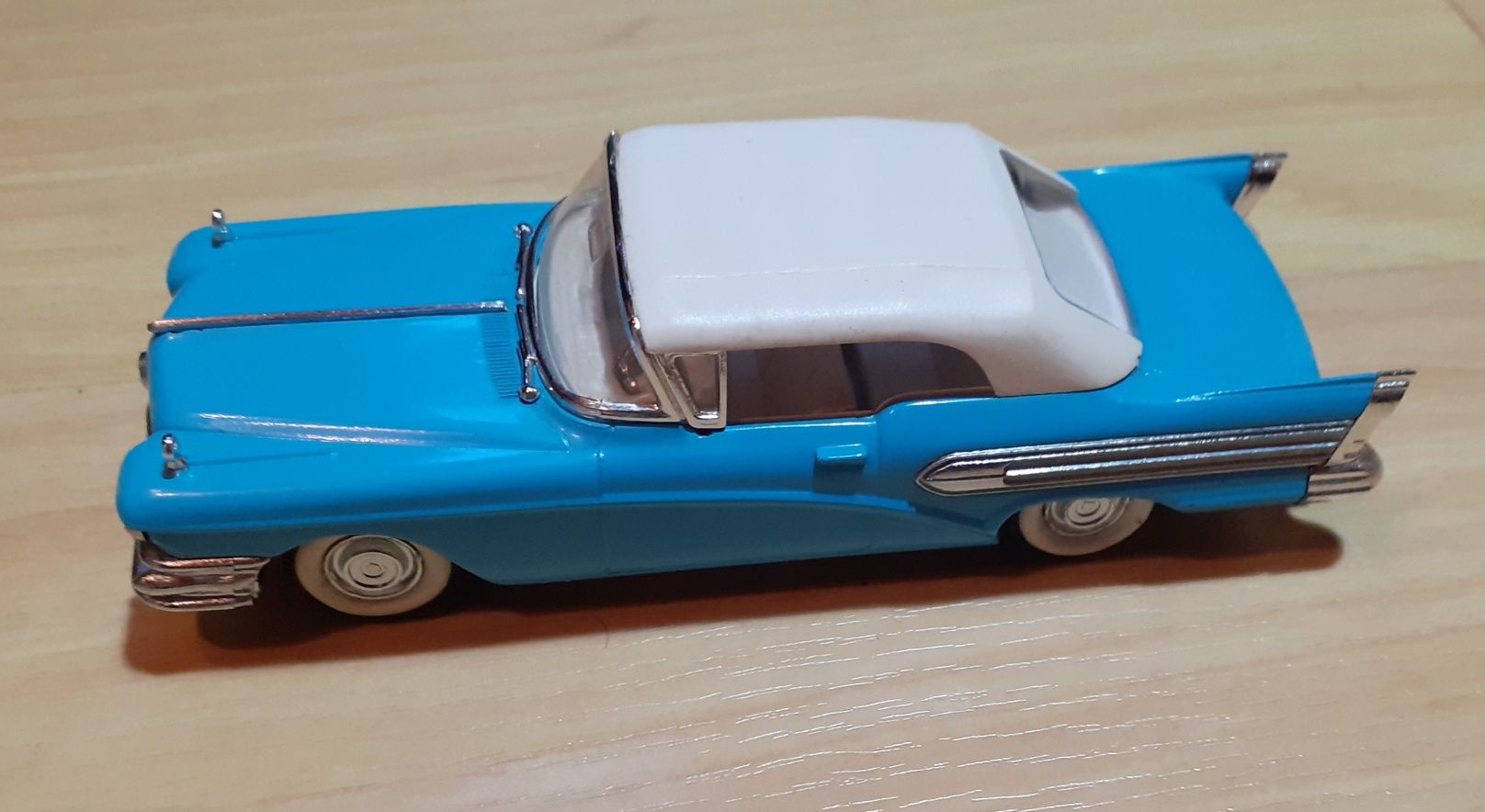 Miniatura Buick em escala 1/43 Vitesse