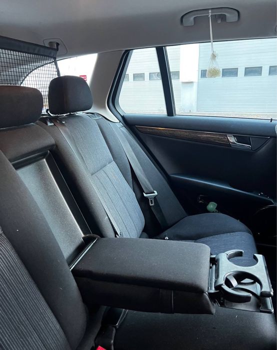 Wynajem aut klasy premium. Mercedes-benz kombi 2.0 diesel