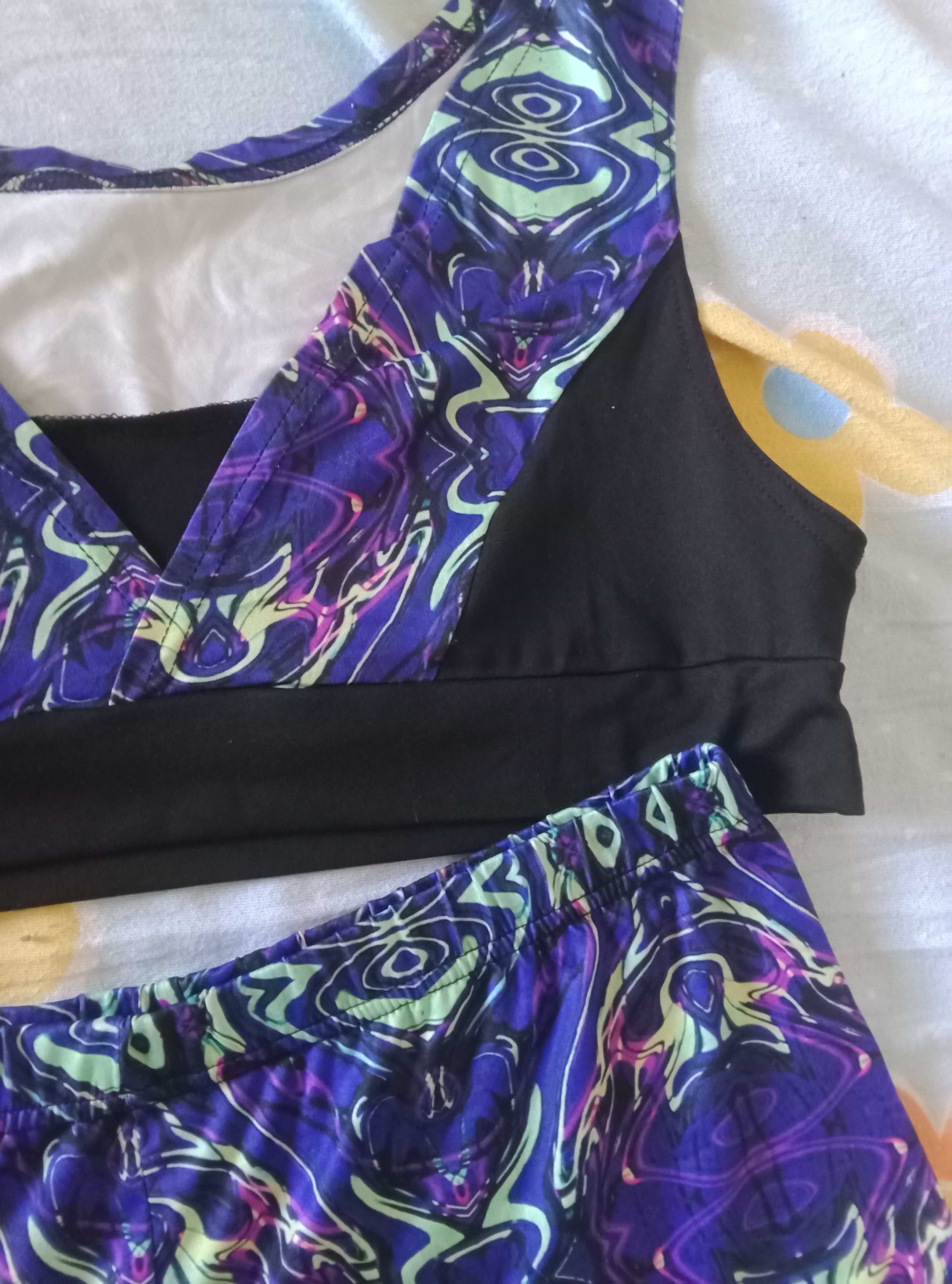 Conjunto de desporto ou biquíni calção