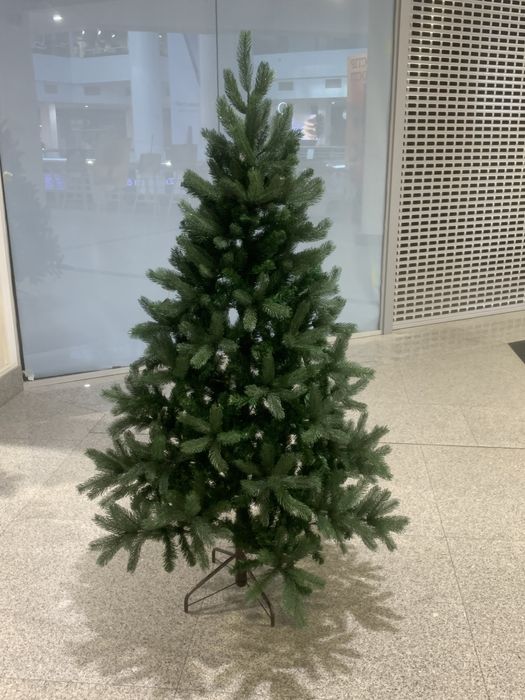 Штучна ялинка 1,8