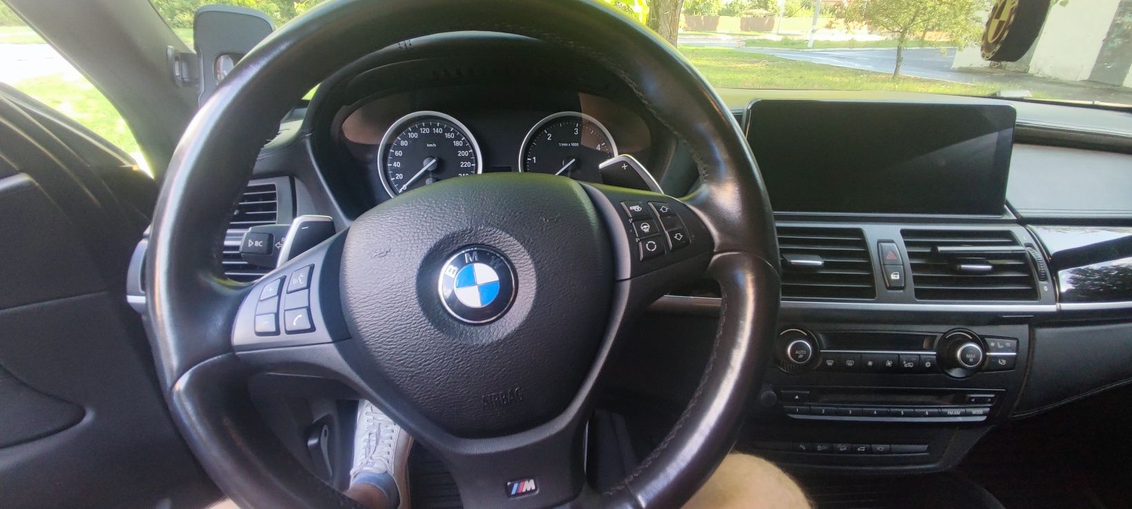 Продам BMW X6 2012