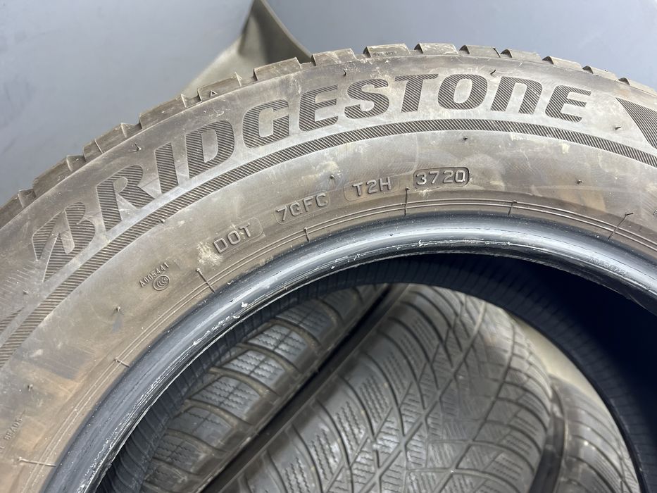 Шини 2020р 225 60 R17 Bridgestone Blizzak LM001 зима зимові