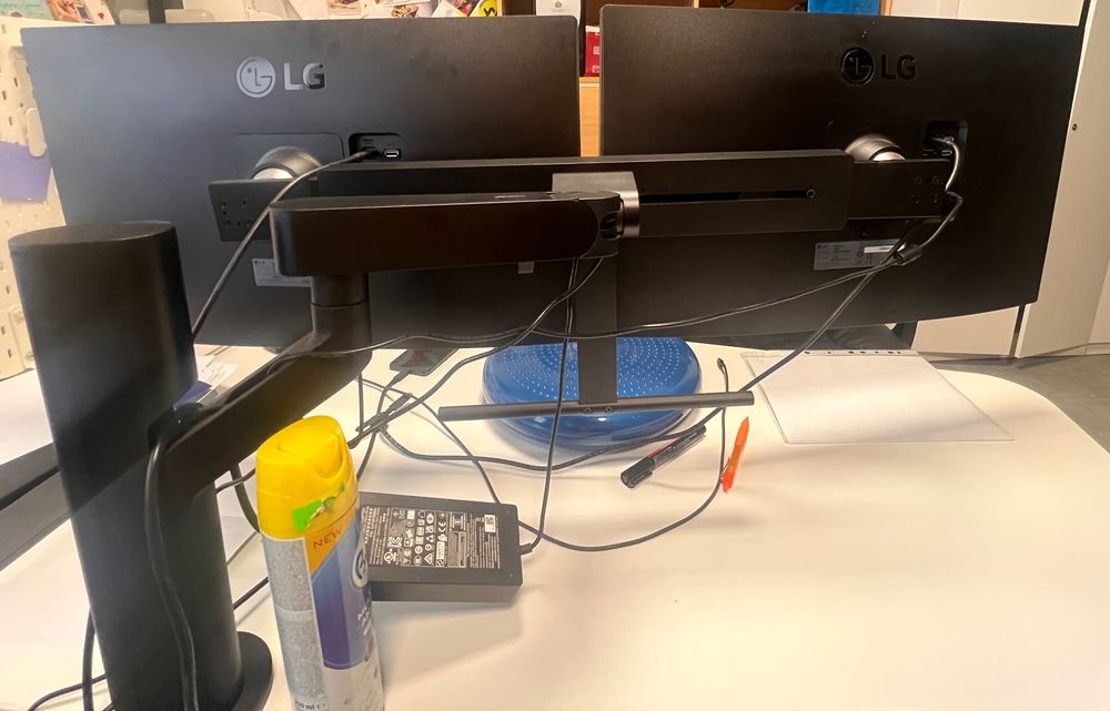 Monitora LG 27QP88DP-BS Ergo Dual