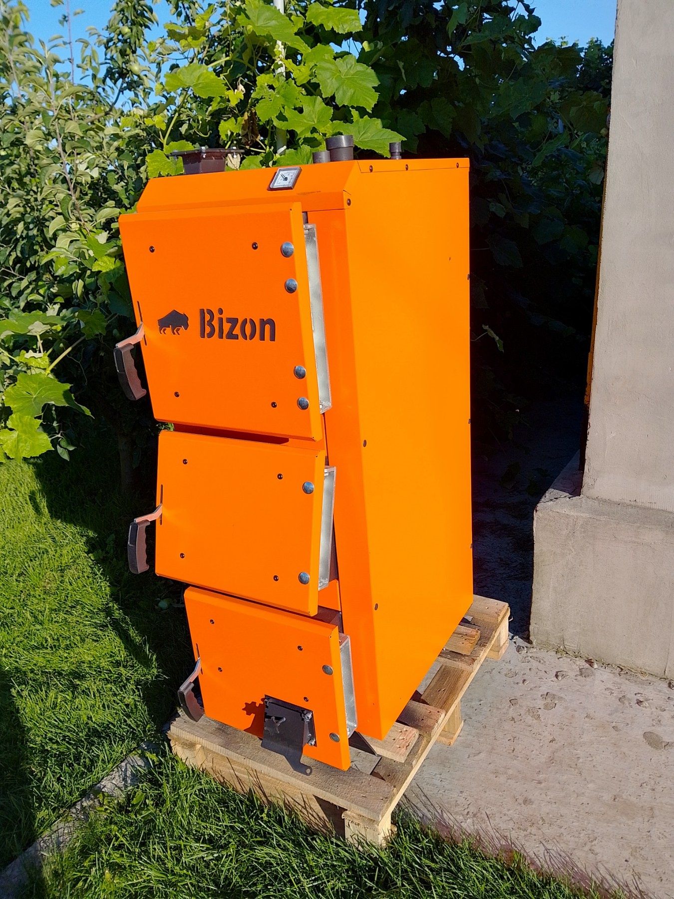 Котел твердотопливный  Холмова Bizon  12 кВт (В наличии от 6-100 квт)