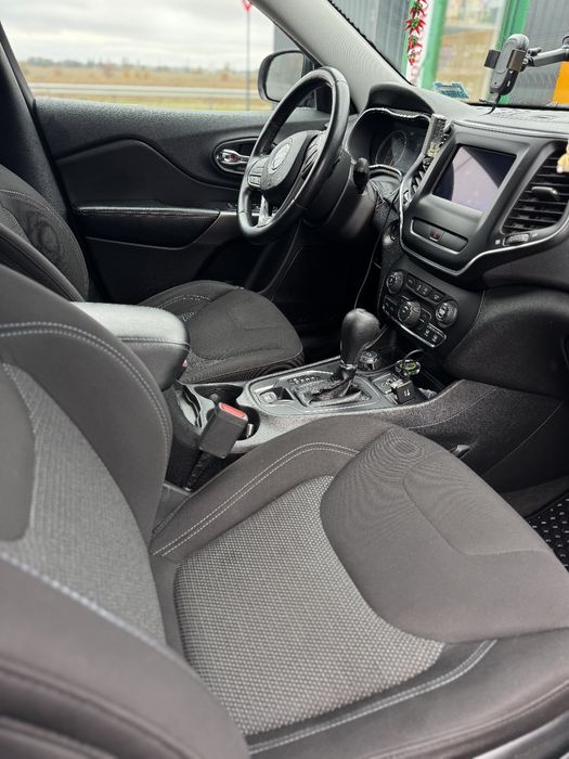 Jeep Cherokee 2019 р. 2.4, 4*4
