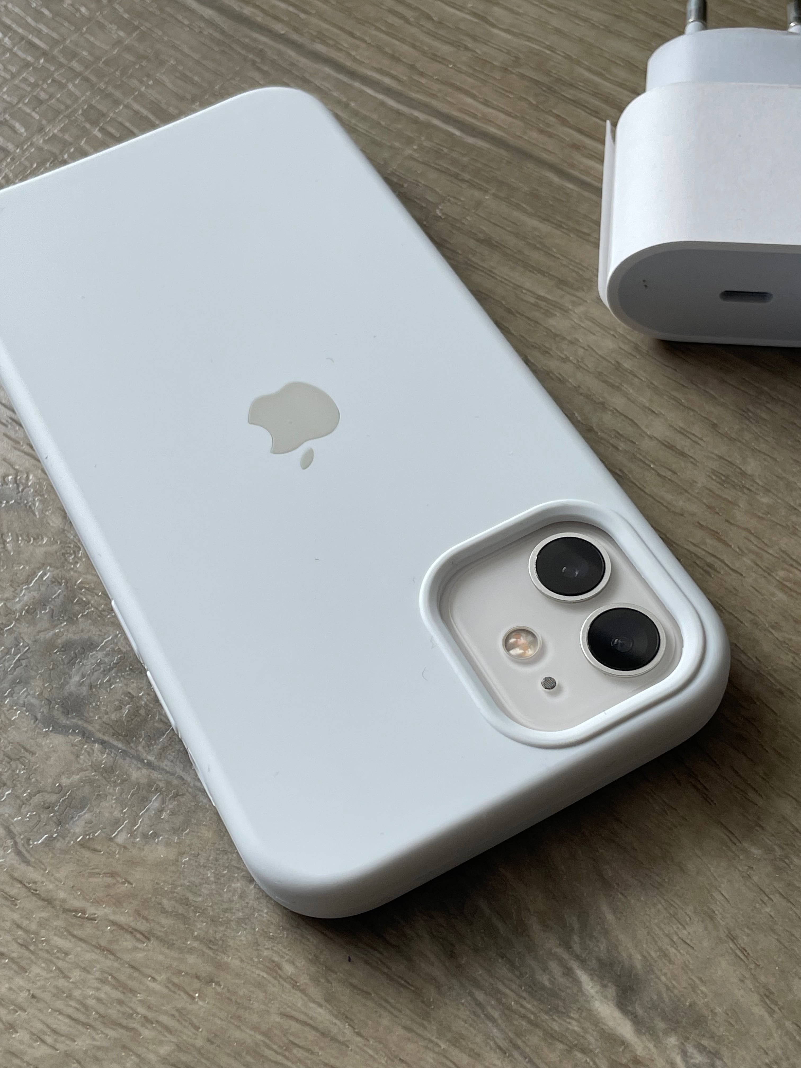 iPhone 12 64GB White Neverlock