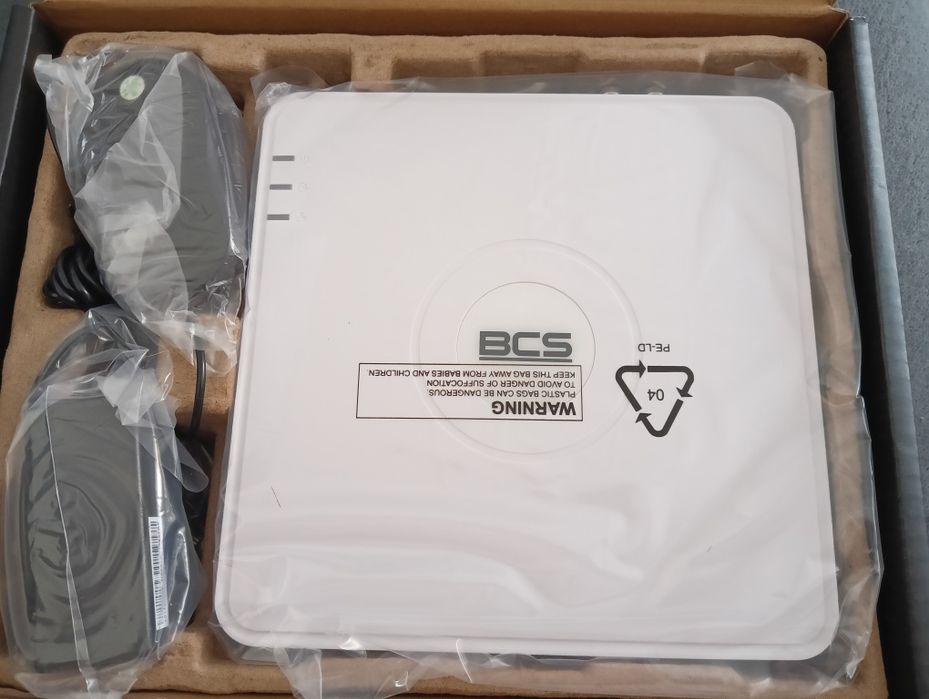 Rejestrator 4 kanałowy BCS BCS-V-SXVR0401  + 2 kanały IP