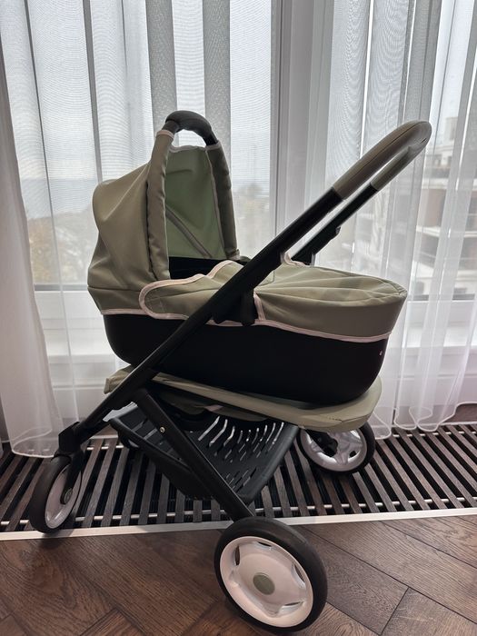 Коляска для кукол