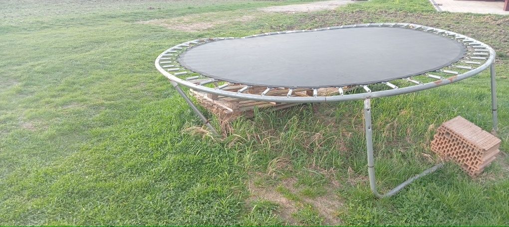 Trampolina  dla dzieci