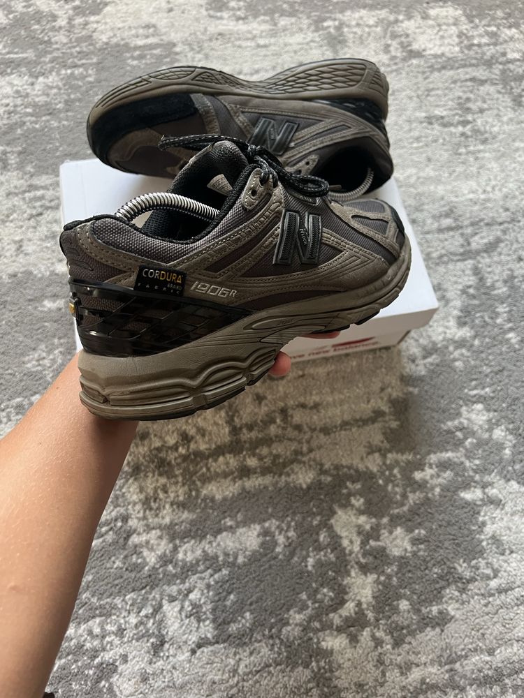 New balance 1906