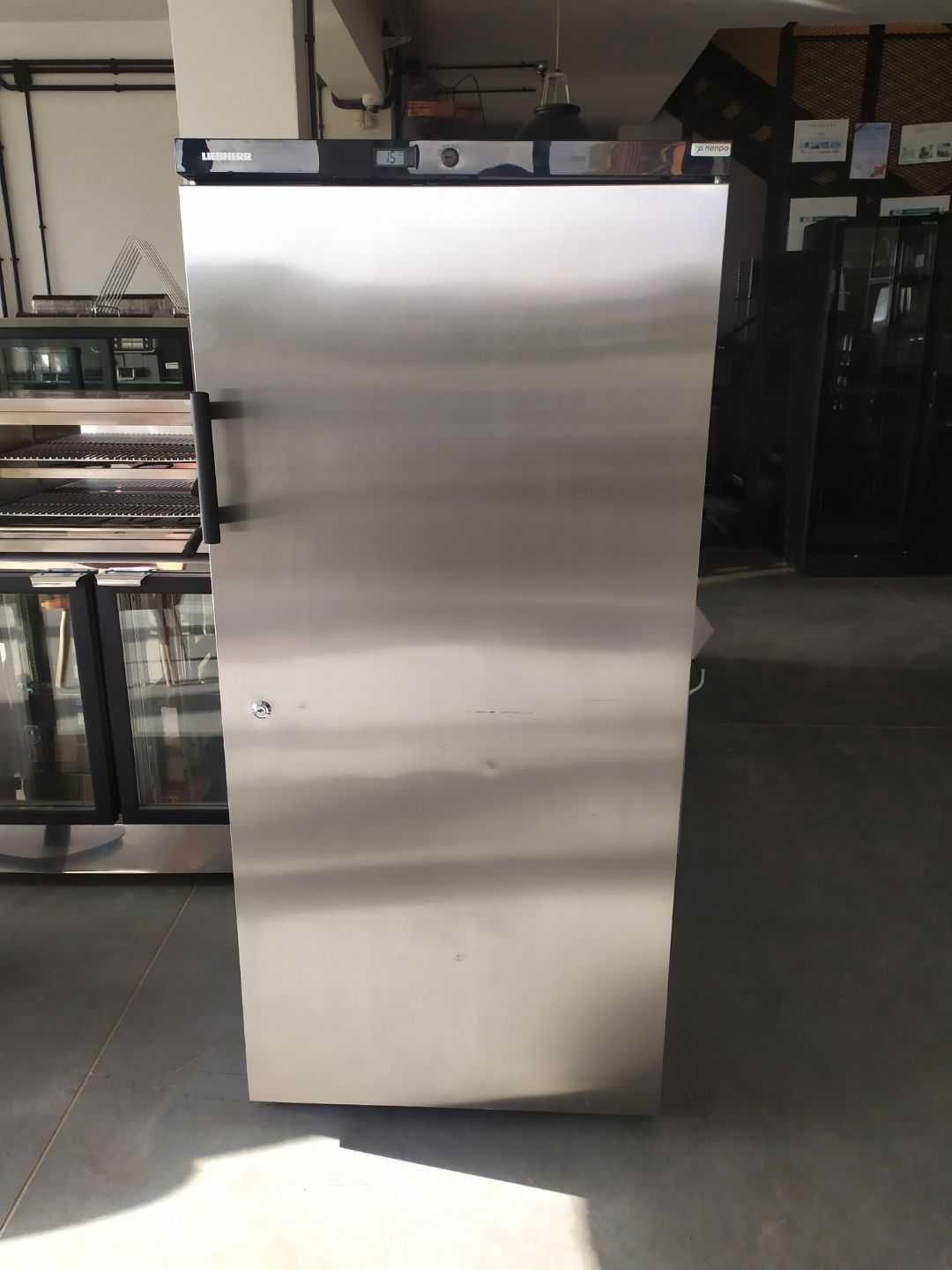Lodówka gastronomiczna nierdzewna – LIEBHERR Gkvesf 5445 / 554 l