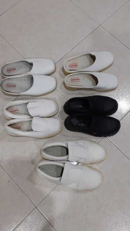 sapatos 38 e 39 + chinelos de hotelaria/cozinha Nº 39