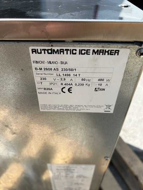 Máquina de gelo usada