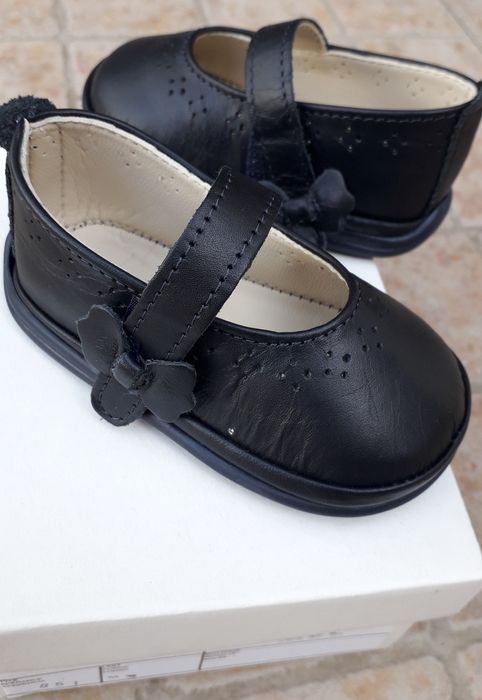 Sapatos bebé azul escuro tamanho 17
