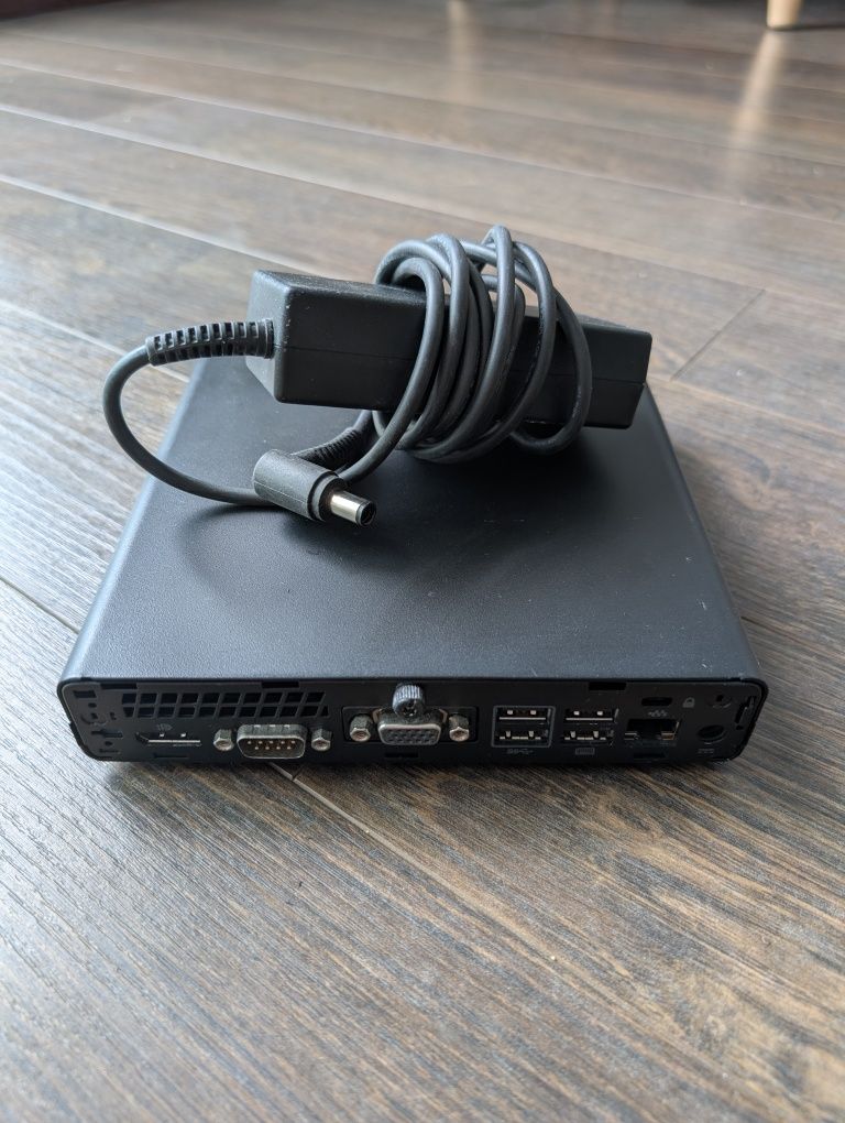 Mini PC + i5-7400T + 8GB + 250GB + TFT 19" - 120 EUR