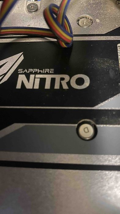 Продаю комп’ютер (працюючий, але вже не новий) або по деталях