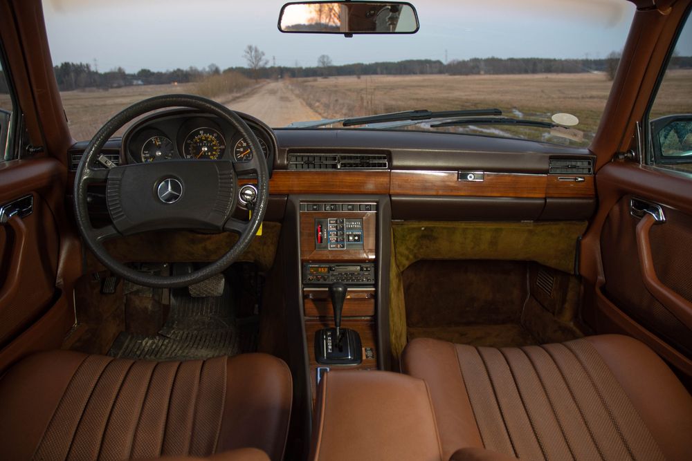 Auto do ślubu klasyk do ślubu Mercedes S klasa / Wołga Gaz 24