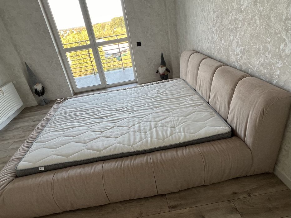 Ліжко Бонні диван матрац мякі меблі для спальні